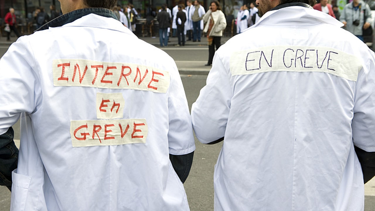 Alors que les réformes des premier, deuxième et troisième cycles se déploient, les conditions de création d'une 4e année à l'internat de médecine générale suscitent un vent d'opposition. (B. BOISSONNET/BSIP)