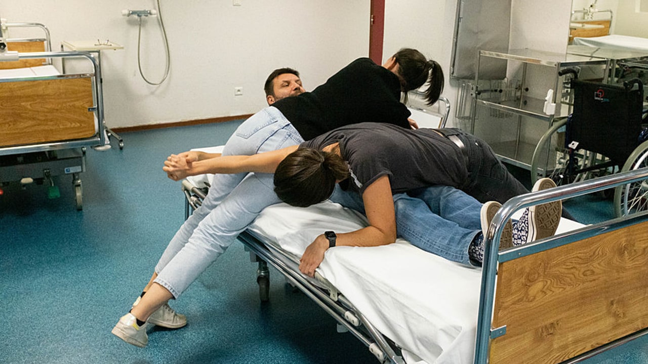 Les stagiaires, tous soignants aux urgences, se sont entraînés pour répondre à tous types d'évènements violents. (Manuel Magrez/Hospimedia)