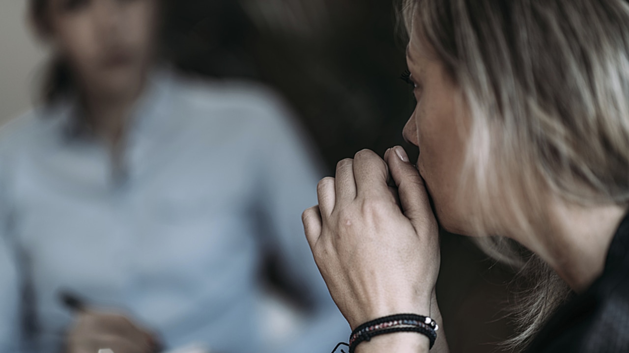 Il est nécessaire d'évaluer et de réévaluer régulièrement le risque suicidaire des patients hospitalisés en psychiatrie, même si cette évaluation revêt des difficultés particulières en établissement. (SPL/BSIP)