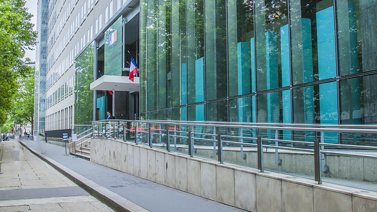 Aurore Bergé, ministre des Solidarités et des Familles, prend le même portefeuille que Christophe Combe, ministre des Solidarités, de l'Autonomie et des Personnes handicapées. (Humbert/BSIP)