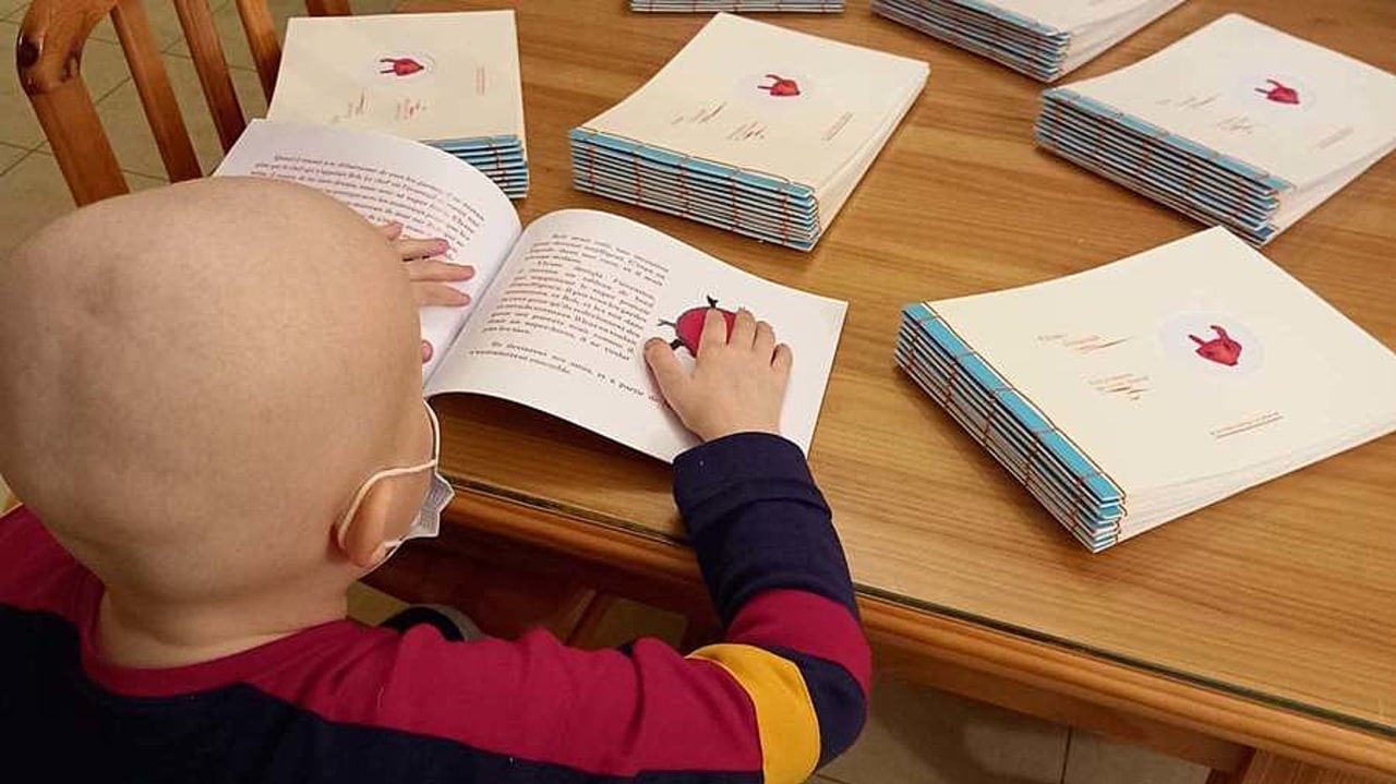 L'association intervient à la demande des soignants – de ville, en établissement de santé ou médico-social – et des associations d'aide à domicile qui détectent chez leurs patients un repli, une souffrance ou un besoin de transmettre. (Traces de vie)