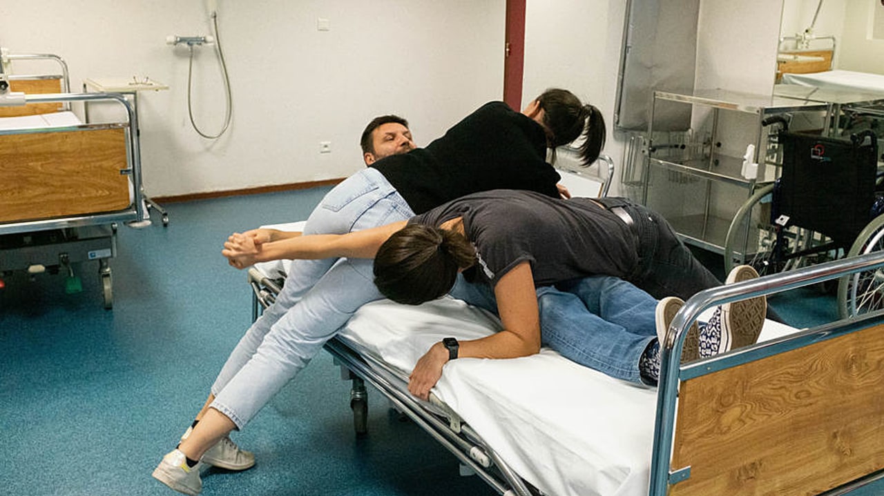 La violence verbale ou physique, qui gangrène de longue date le quotidien des hospitaliers, s'est nourrie du Covid-19. Devant la recrudescence de ces comportements, les personnels tentent de se former pour se protéger et anticiper au mieux ces situations. (Manuel Magrez/Hospimedia)