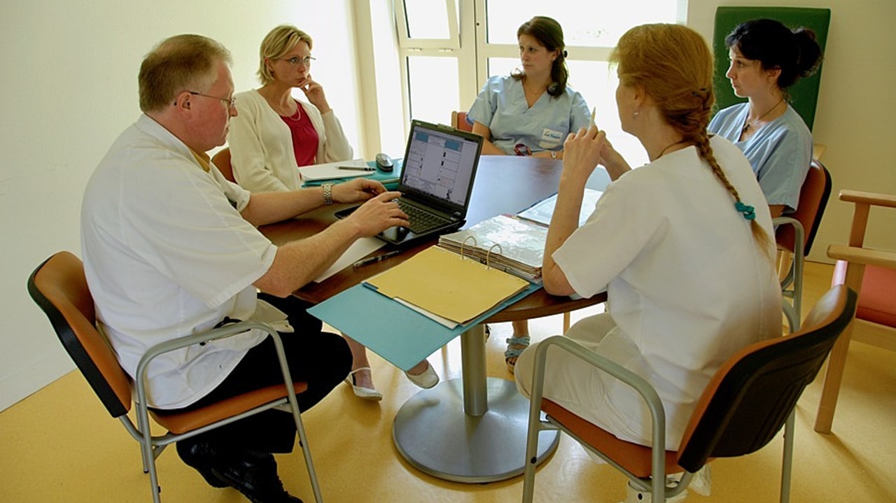 Dans la fonction publique hospitalière, la note à atteindre pour éviter la sanction au titre de l'index égalité femmes-hommes sera de 75/100. Les établissements ont trois ans pour y parvenir avant de tomber sous le coup de pénalités financières. (AJ Photo/BSIP)