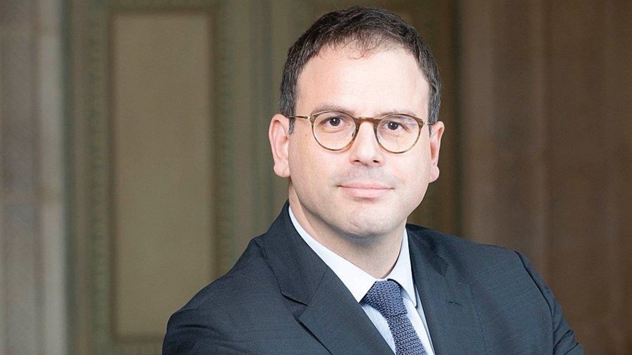 Ce 19 décembre, Aurélien Rousseau constate "cliniquement" qu'il n'est "pas possible pour [lui] d'expliquer ce texte." Dont acte. Sa démission est déposée dans la nuit. (ARS-IDF)