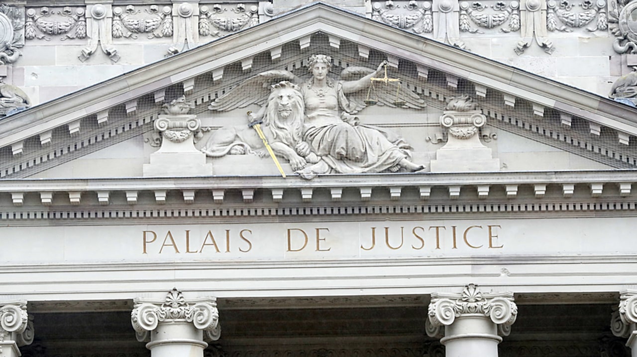 Le risque judiciaire encouru par les établissements de santé en cas de suicide d'un patient hospitalisé doit contribuer à améliorer le dépistage et la prise en charge, ainsi que la tenue des dossiers médicaux et soignants. (Godong/BSIP)