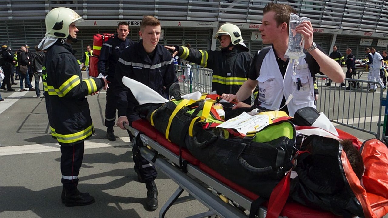 En situation sanitaire exceptionnelle, la priorisation se commue en triage et se doit de marier dans un juste équilibre éthique les approches égalitariste et utilitariste pour sauver le plus de vies possibles. (Clémence Nayrac/Géraldine Tribault/Hospimedia)
