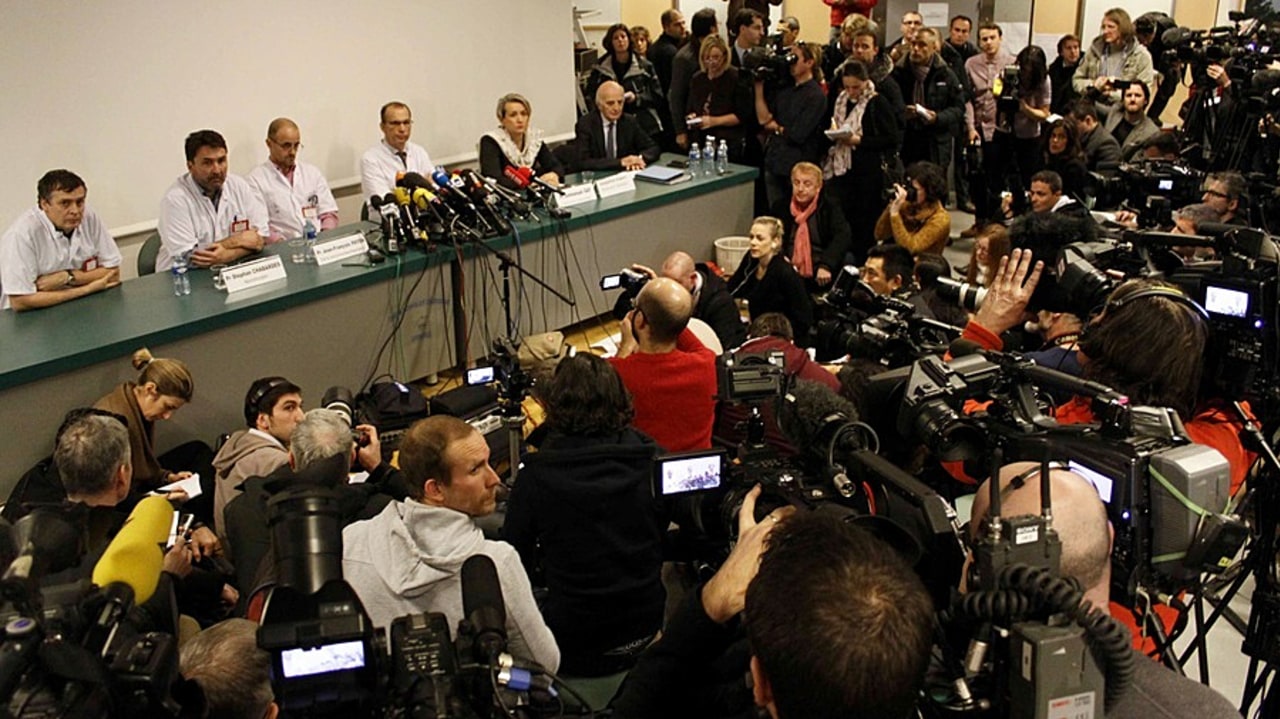 Face aux patients VIP, l'hôpital se doit de protéger ses médecins de la déferlante médiatique en évitant de diffuser des bulletins de santé sous forme de communiqués de presse qui rompent le secret professionnel et le secret médical. (Xavier Vila/Sipa)