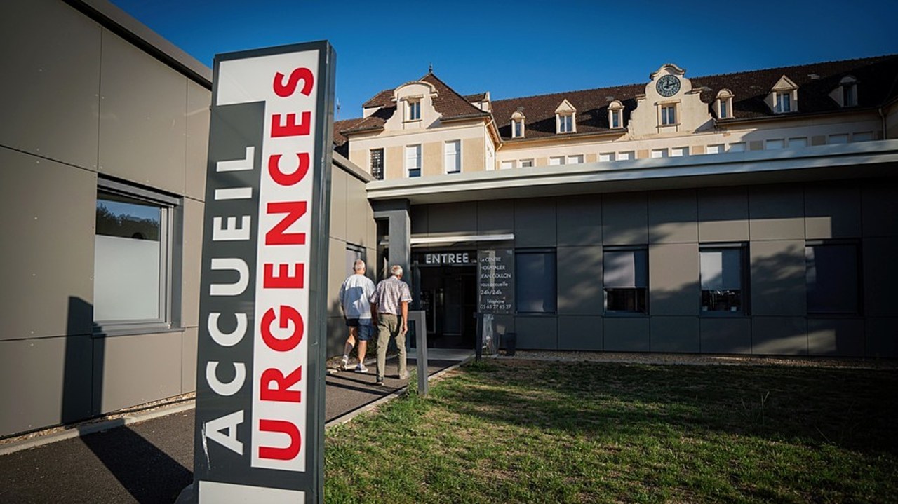 Entre la mi-mars et la mi-juin 2023, 54 des 715 points d'accueil des urgences passés en revue par la Drees ont dû fermer complètement au moins une fois, en permanence ou seulement sur certains créneaux horaires. (Garo/Phanie)