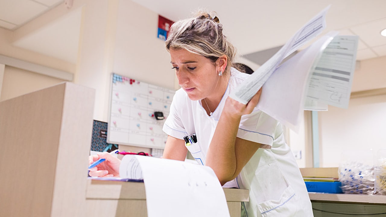 Si la pratique avancée poursuit son développement en France, l’objectif de 5 000 IPA en 2025 ne sera pas tenu. (Burger/Phanie)