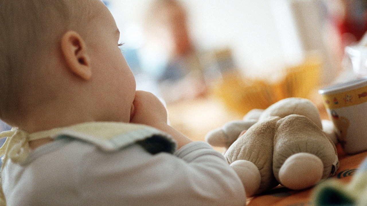 Les familles d'accueil et les établissements de la protection de l'enfance n'ont souvent aucun soutien pour accompagner les enfants en situation de handicap. (Burger/Phanie)