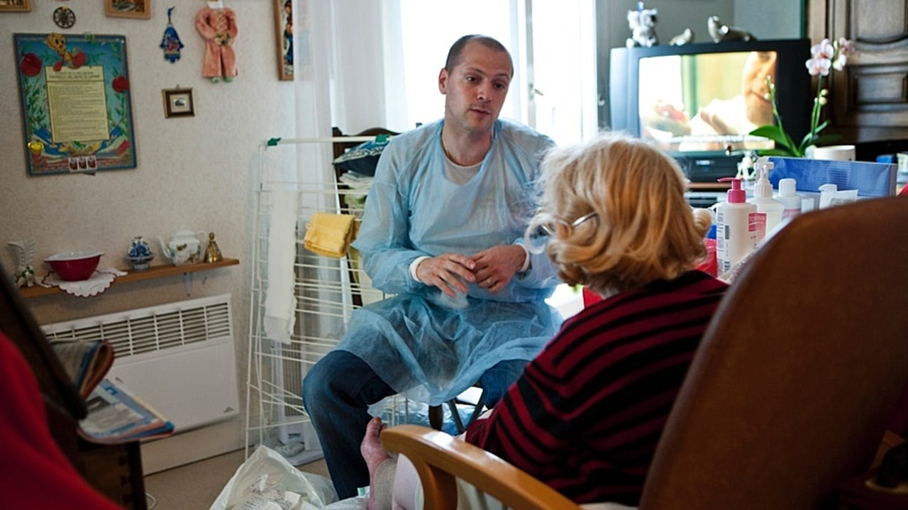 Depuis la mi-mars, l'AP-HP a installé une cellule d'admission médicalisée pour traiter les demandes d'HAD. Constituée autour d'un médecin, d'un pharmacien et d'un infirmier, elle se veut un "interlocuteur unique et disponible". (Amélie Benoist/Image Point FR/BSIP)