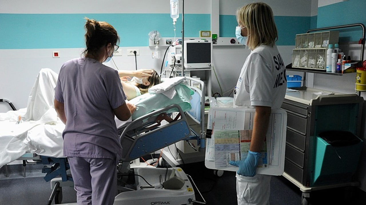 À l'exception des populations vulnérables, dont la possibilité d'accès direct doit rester inchangée, la régulation préalable des urgences par le Samu-Sas doit devenir la norme, aux yeux des directeurs, et être pleinement officialisée pour toutes les autres personnes. (Pascal Bachelet/BSIP)