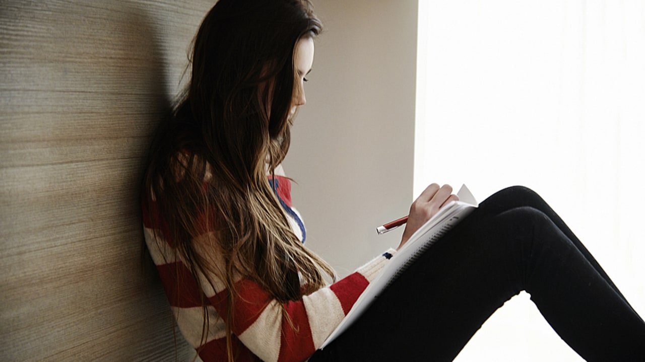 La santé mentale des jeunes est qualifiée de "priorité" par la ministre de l'Éducation nationale. Elle souhaite améliorer la détection des fragilités psychiques et l'accompagnement des élèves, dans la continuité des mesures annoncées contre le harcèlement scolaire. (SPL/BSIP)