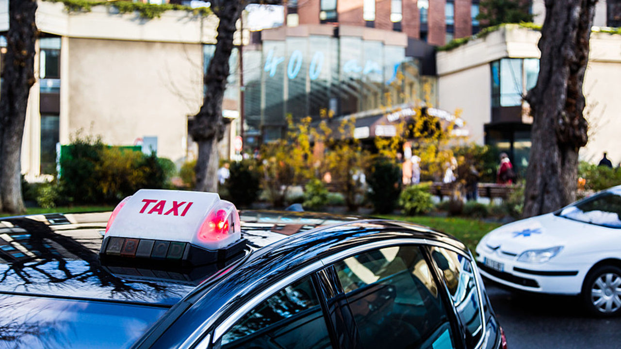 Les transports partagés sont répartis entre les transporteurs sanitaires de manière à ce que l'évolution de leur chiffre d'affaires soit équivalente. (Garo/Phanie)