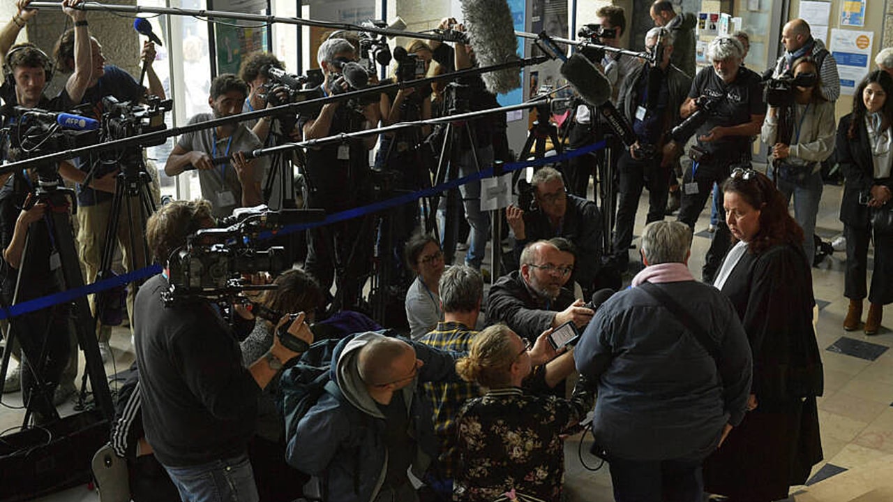 À l'issue du prononcé du jugement, l'un des avocats de l'ancien chirurgien pédocriminel annonce que Joël Le Scouarnec ne fera pas appel de sa condamnation. (Mathieu Pattier/AP/Sipa)