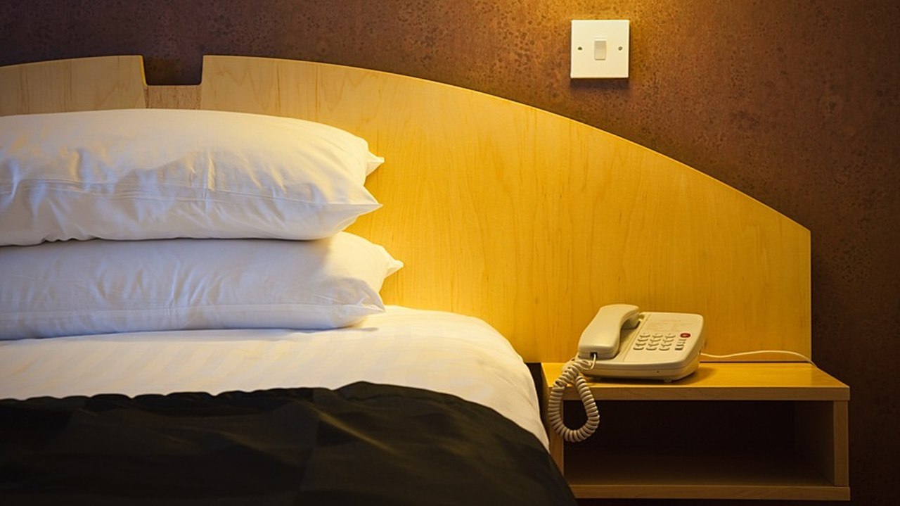 Par rapport aux hôtels hospitaliers, les résidences patients généreraient des économies structurelles pour les hôpitaux nettement supérieures aux seuls gains actuellement constatés sur les transports sanitaires. (Jon Boyes/BSIP)