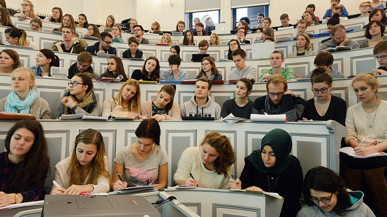 La question qui divise opposants et partisans de la réforme concerne la mutualisation d'un certain nombre d'enseignements des différentes filières. (DPA Picture alliance/BSIP)