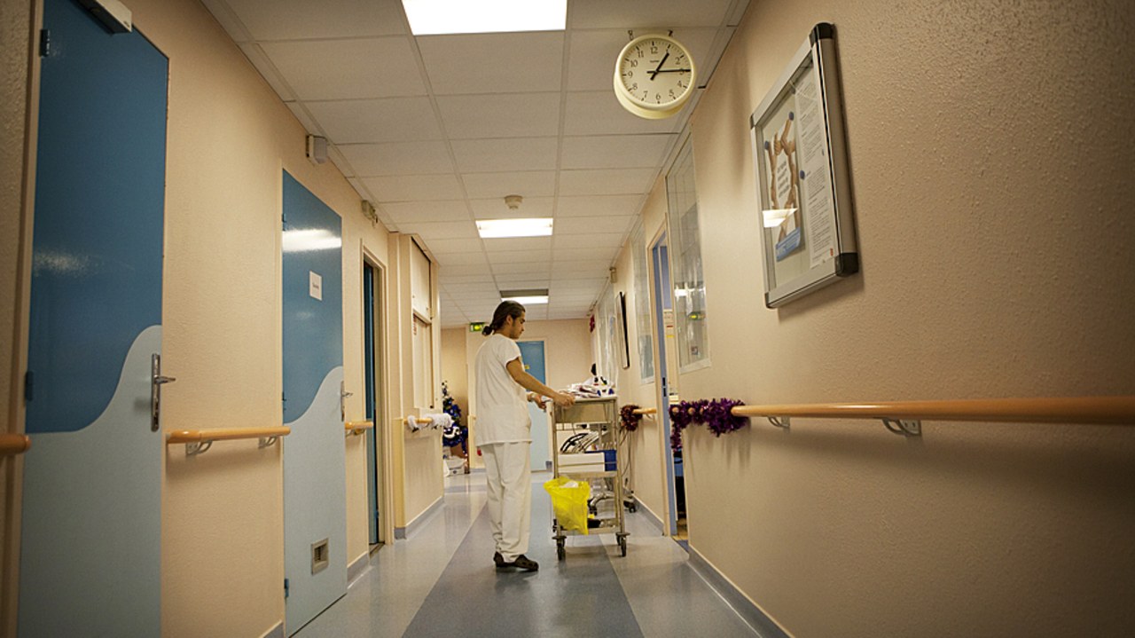 Selon l'avocat de la plaignante, la décision du tribunal administratif de Nancy pourrait faire jurisprudence en faveur de la surmajoration des heures effectuées pendant la pandémie. (Amélie Benoist/Image Point FR/BSIP)