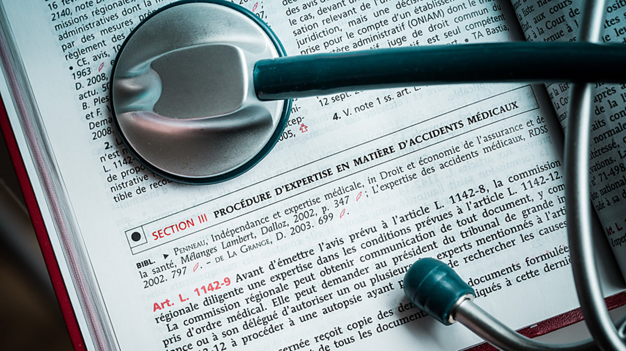 Plus de 3 500 missions d'expertises ont été diligentées par les commissions de conciliation et d'indemnisation en 2024. (Voisin/Phanie)