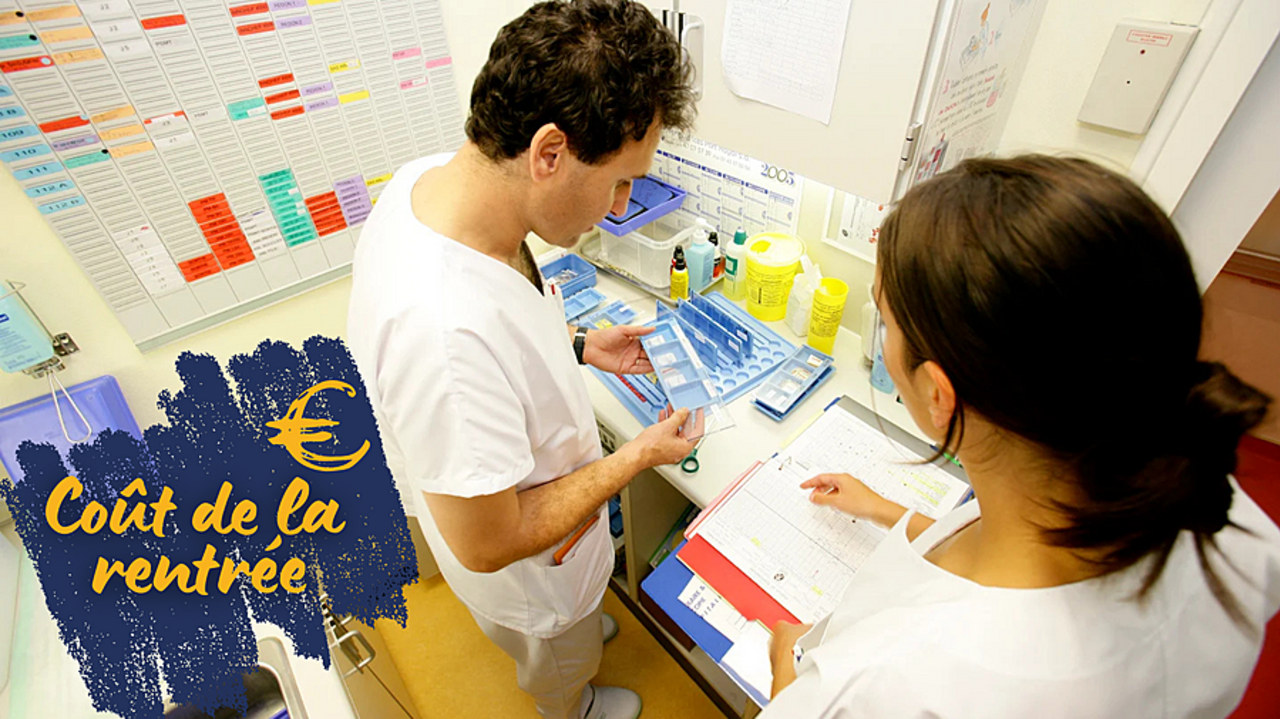 Selon les calculs de la Fnesi, un étudiant en sciences infirmières peut devoir débourser jusqu'à 500 euros de plus que la moyenne des étudiants pour sa rentrée. (T&L/Image point FR/BSIP)