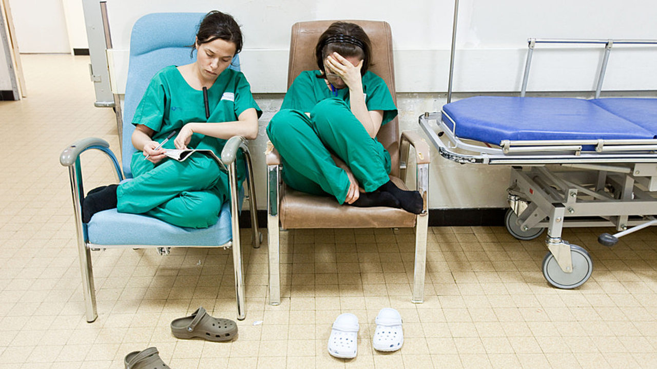 Une feuille de route ministérielle va identifier et mettre en place les outils pour prévenir et améliorer la santé des soignants. (AP-HP-Cochin-Voisin/Phanie)