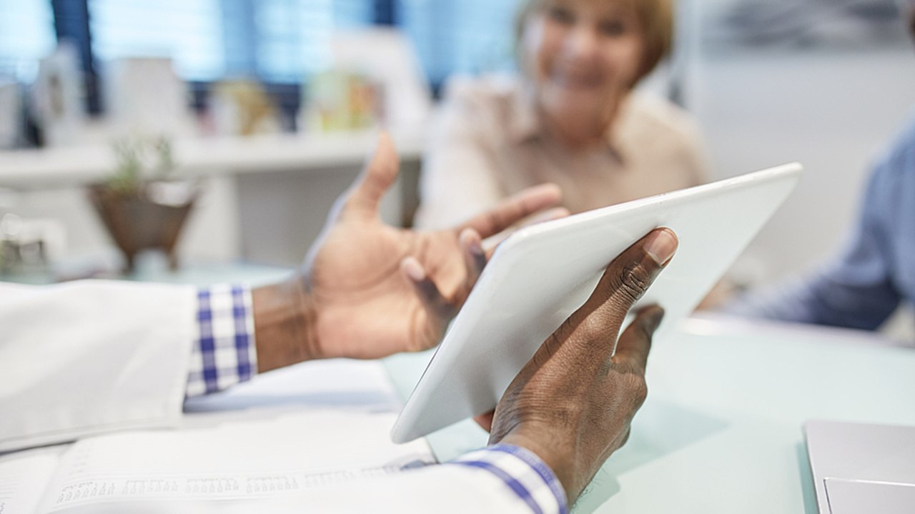 29% des infirmiers répondant à l'enquête de l'ordre des infirmiers déclarent utiliser l'IA dans leur activité professionnelle. (SPL/BSIP)