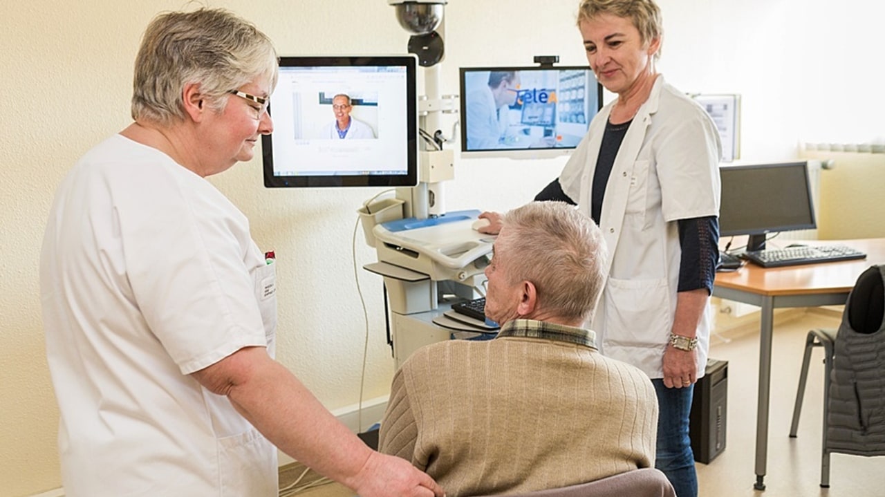 Depuis début septembre, l'accès à la retraite progressive implique dans la fonction publique hospitalière d'avoir au moins 60 ans sans limite d'âge maximale et de justifier d'une durée d'assurance tous régimes de retraite d'au moins 150 trimestres. (Burger/Phanie)