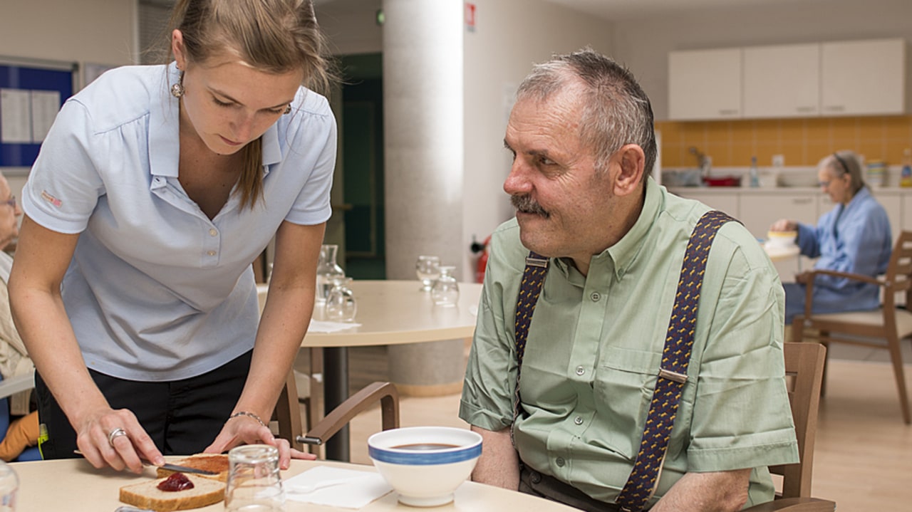 L'idée que les départements seraient aux manettes des financements solidarité inquiète les professionnels du secteur. (Astier/BSIP)