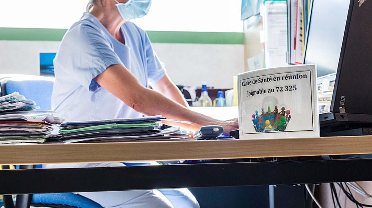Face à la proportion importante de "juniors" parmi ses cadres de santé, le CHU de Bordeaux a renforcé son accompagnement. (Burger/Phanie)