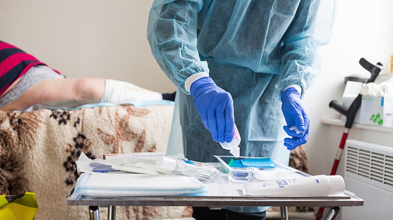 Stéphanie Rist a annoncé l'accès direct à la prise en charge des plaies et cicatrisation en situations aiguës chroniques pour les infirmiers. (Burger/Phanie)