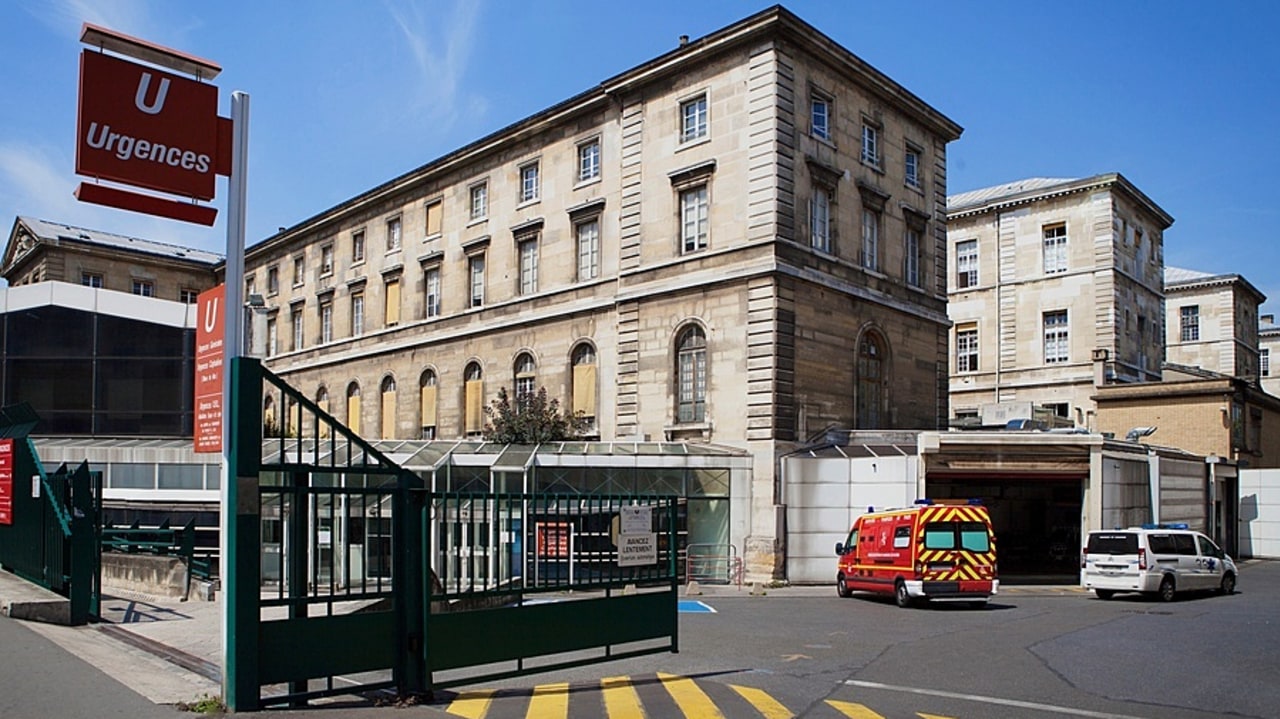 Pour les juges, la patiente retrouvée morte fin 2018 aux urgences de Lariboisière est bien restée une nuit "sans soin ni surveillance". En revanche, il n'est pas sûr que son décès soit directement lié à cette absence de prise en charge médicale rapide, d'où la relaxe. (LPN/Image Point FR/BSIP)