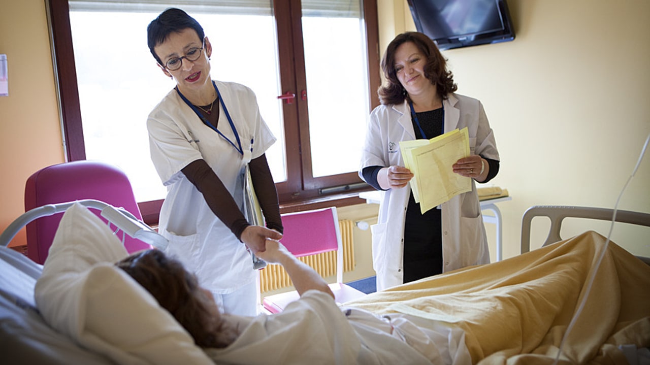 Les femmes font plus de tentatives de suicide tandis que les hommes décèdent davantage par suicide. Cela a été théorisé sous le terme "paradoxe du genre". (Amélie Benoist/Image point FR/BSIP)