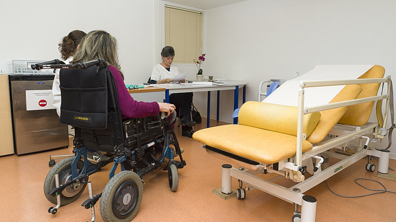 Les personnes en situation de handicap participent moins au dépistage et sont davantage susceptibles de recevoir des traitements contre un cancer de moindre intensité et plus invasifs. (A. Noor/Image Point FR/BSIP)