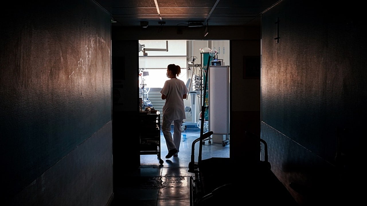 Pressés par le Conseil d'État, les pouvoirs publics souhaitent mettre fin aux disparités actuelles en matière d'autorisations spéciales d'absence dans la fonction publique. Une "régression sociale généralisée", pour les syndicats, pour qui le droit actuel serait significativement réduit. (Tremelet/Image Point FR/BSIP)