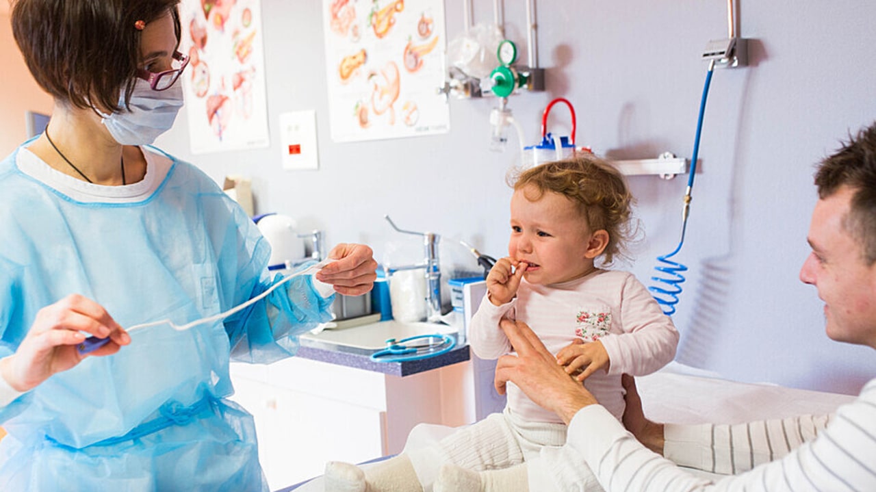 Les sénateurs ont étendu aux hôtels et au secteur privé lucratif le dispositif de prise en charge des frais d'hébergement des parents d'enfants hospitalisés loin de leur domicile, du fait de l'engorgement des solutions sans but lucratif. (Burger/Phanie)