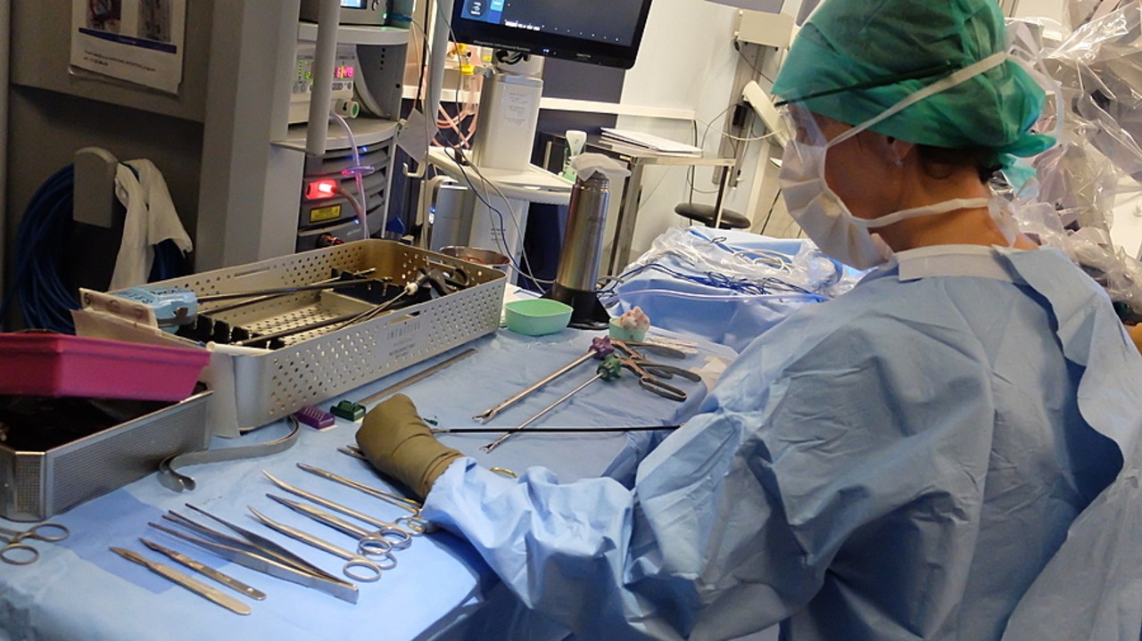 L'exercice de l'aide opératoire est un acte exclusif des Ibode. (Clémence Nayrac/Hospimedia)