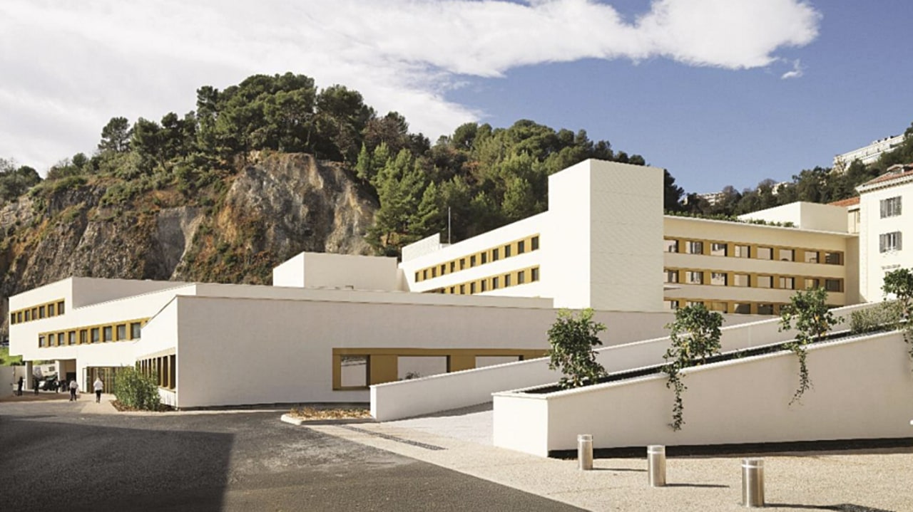 La première tranche de la reconstruction du CH Sainte-Marie à Nice est achevée. Le déménagement des unités de psychiatrie vers ces nouveaux bâtiments s'est opéré de manière progressive au mois de mars. (AHSM/Takuji Shimmura)