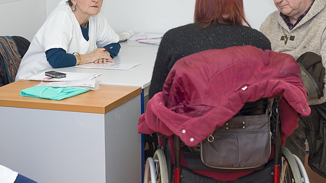 Le nouveau cahier des charges va permettre une stabilisation des moyens de ces consultations. (A. Noor/Image Point FR/BSIP)
