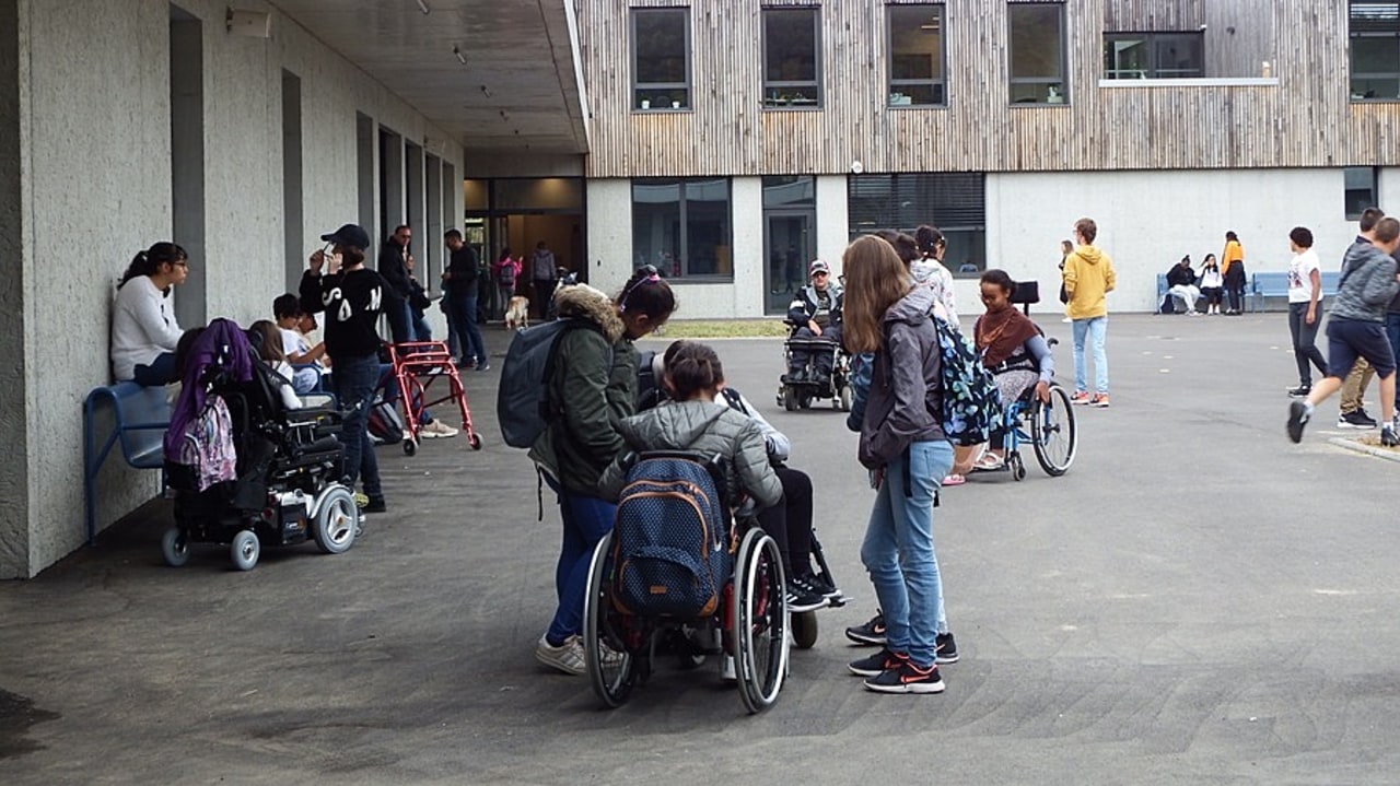 Les jeunes veulent des établissements et activités accessibles, des camarades et des adultes plus à l'écoute. (Emmanuelle Deleplace/ Hospimedia)