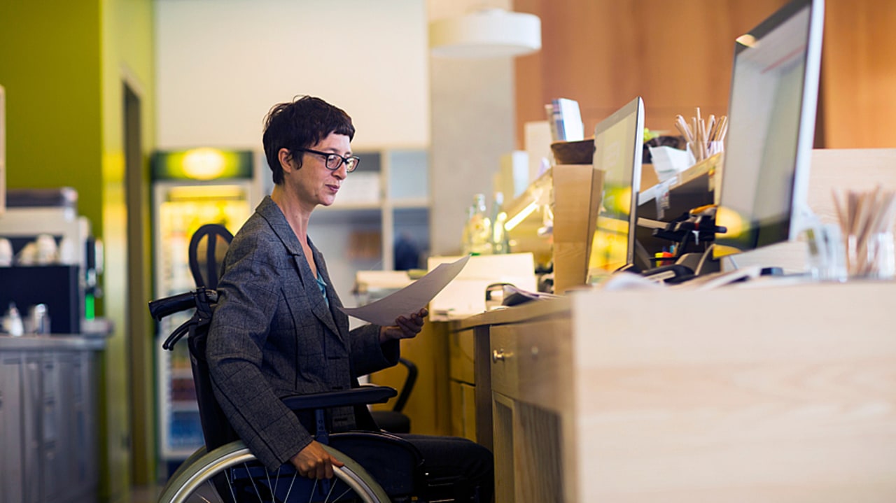 Le taux d'emploi des personnes en situation de handicap dans la fonction publique a atteint les 6,36% en 2025. Il reste toutefois hétérogène entre ses différents versants et entre les territoires. (Image source/BSIP)