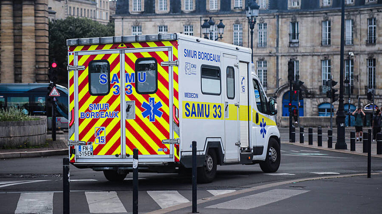 L'ARS Nouvelle-Aquitaine indique que les retours dans les établissements sanitaires et médico-sociaux seront effectués selon des modalités et véhicules adaptés à chaque situation. (Adil Benayache/Sipa)