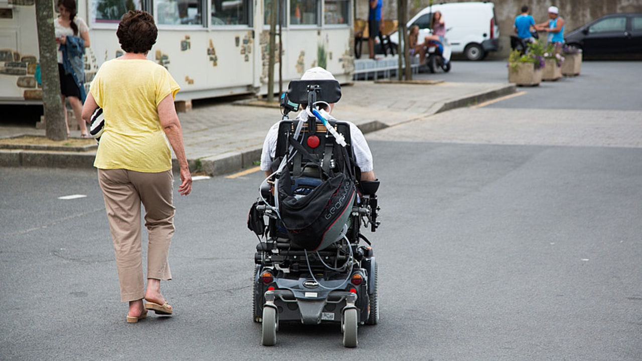 Instituée par la loi du 11 février 2005, la conférence nationale du handicap se réunit sous l'autorité du président de la République tous les trois ans pour débattre des orientations et des moyens de la politique concernant les personnes handicapées. (Garo/Phanie)