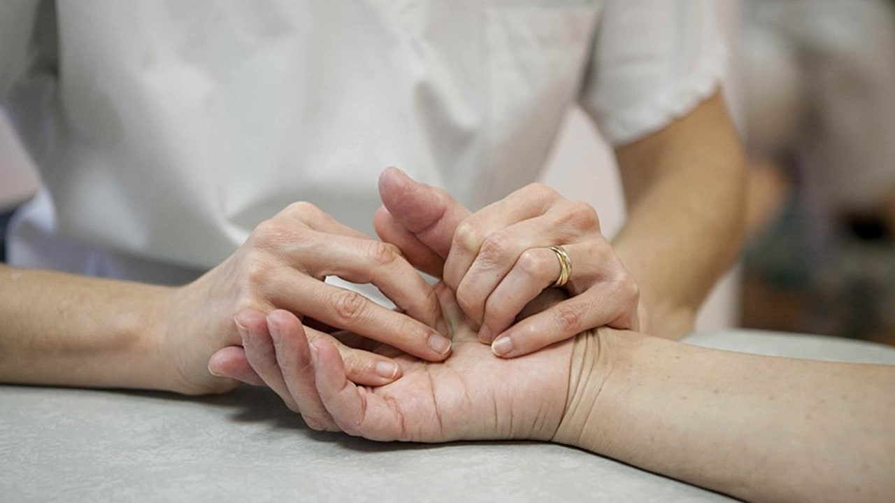 Une expérimentation de type article 51 pour concevoir un parcours de prise en charge des troubles musculo-squelettiques sera lancée en 2027. (Amélie Benoist/Image Point FR/BSIP)