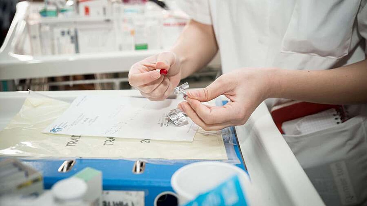 470 Ehpad approvisionnés en médicaments par une pharmacie à usage intérieur ont participé à la surveillance de la consommation d'antibiotiques. (Albane Noor/BSIP)