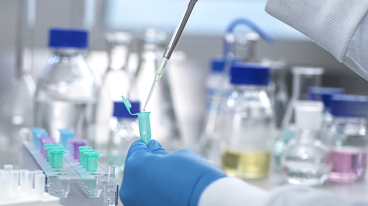 2,58% des essais cliniques industriels mondiaux sont conduits en France, contre environ 10% au milieu des années 2010. (SPL/BSIP)