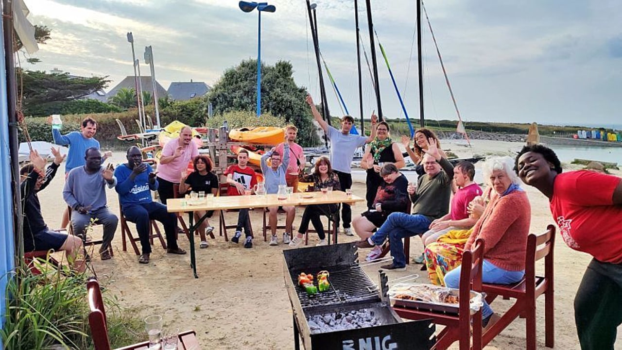 Comment concilier des vacances les plus inclusives possibles et un haut niveau de sécurité pour un public fragile ? C'est à cette question que devra répondre une future mission de l'Igas. (Fédération Apajh)