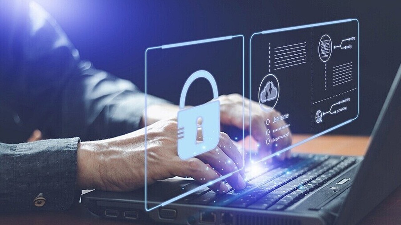 Un tiers des incidents touchant des établissements de santé observés par l'Anssi en 2022 et 2023 concerne des compromissions de comptes de messagerie, parfois couplées à des envois de courriels d’hameçonnage. (Ingram/BSIP)  