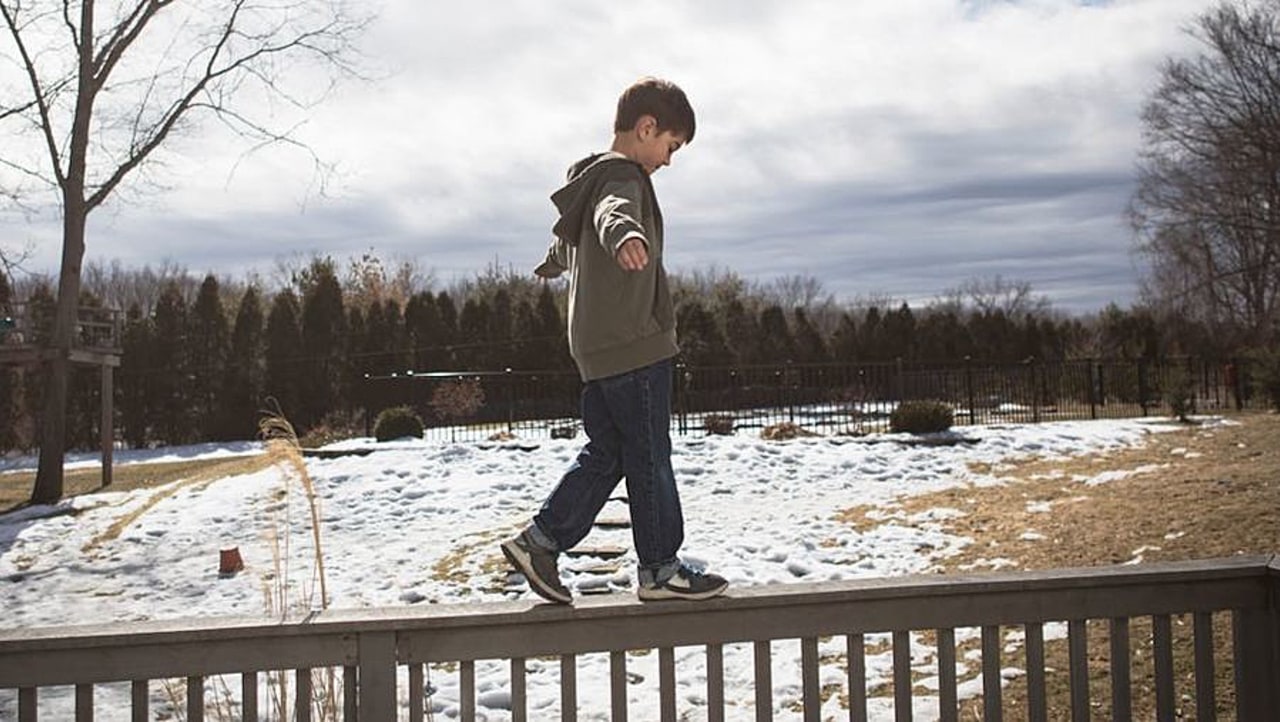 À la croisée de plusieurs politiques publiques et équipes professionnelles, les enfants les plus fragiles sont souvent les plus mal accompagnés. (BSIP)