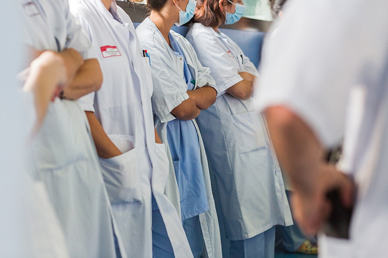 Pour les hospitalo-universitaires, dans l'application de la réforme des astreintes, le compte n'y est toujours pas. (Burger/Phanie)