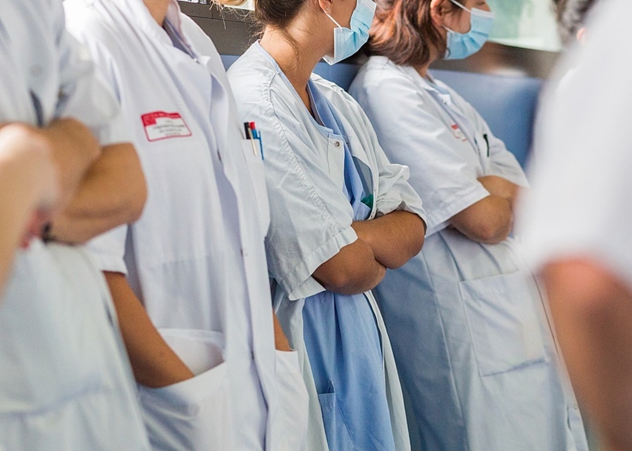 Pour contrecarrer le tassement des grilles salariales dans la fonction publique, le ministre David Amiel travaille à proposer un nouveau cadre clair, durable et flexible en vue d'alimenter les débats électoraux de 2027 pour ensuite envisager une mise en œuvre rapide. (Burger/Phanie)